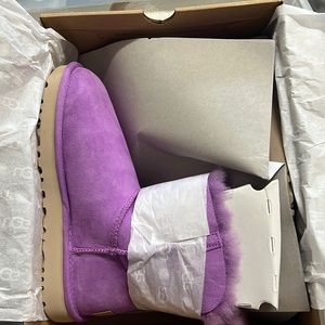 Purple Ugg Bailey with bow